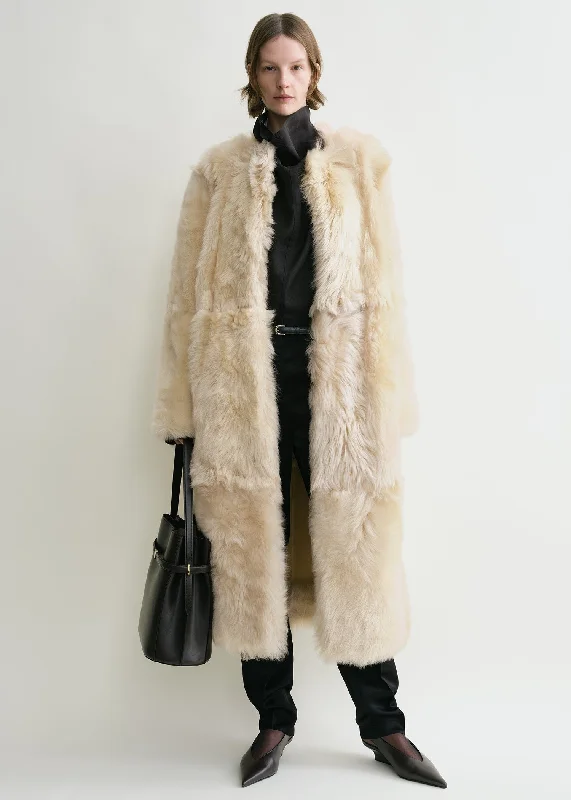 Silky shearling coat eggnog